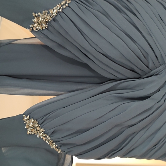 Oleg Cassini formal dress - Picture 4 of 11